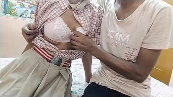 สาวนักเรียนอินเดียนน่ารัก แอบเย็ดกันในโรงเรียน