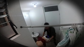 กล้องแอบถ่ายในห้องอาบน้ำของพี่สาวต่างแม่สุดเซ็กซี่ชาวเม็กซิโก
