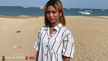 Johntronx – สนุกสนานแบบเห็นจากมุมมองกับสาวเอเชียน่ารักๆ สมัครเล่น จบด้วยการหลั่งใน